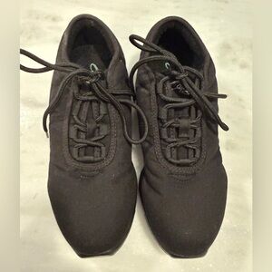 Capezio Dance Shoes Womens Size 8 Black Canvas